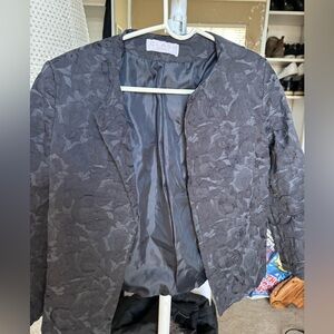 Class Women’s Italian Vest Black Floral Made In Italy NWOT Size 42 Blazer
